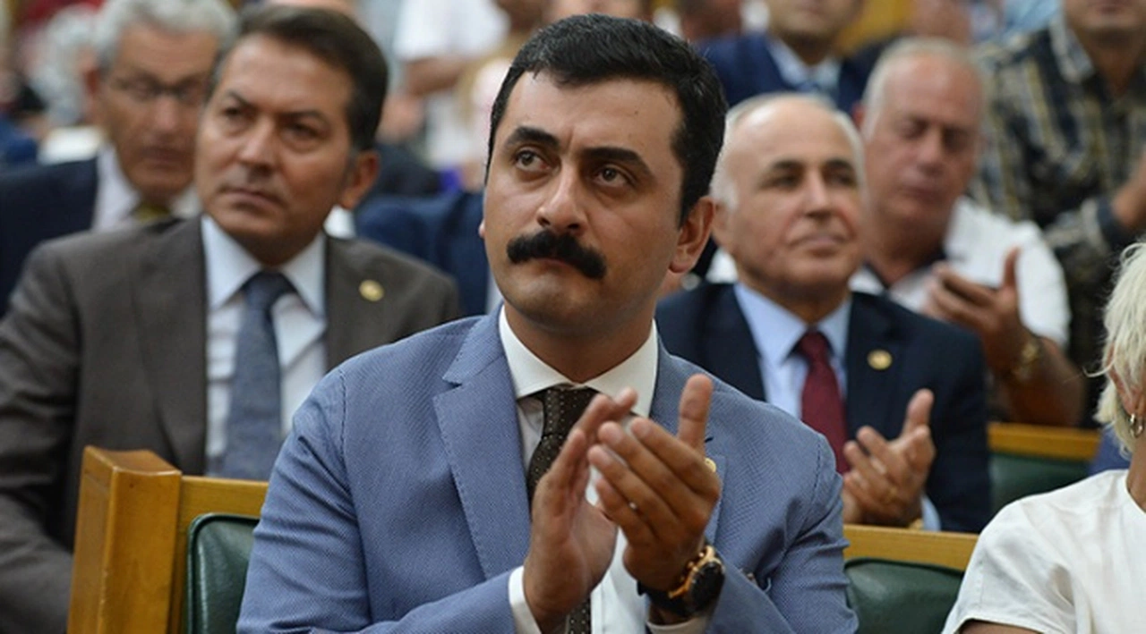 Yargıtay, CHP'li Eren Erdem'e FETÖ suçlamasıyla verilen hapis cezasını bozdu