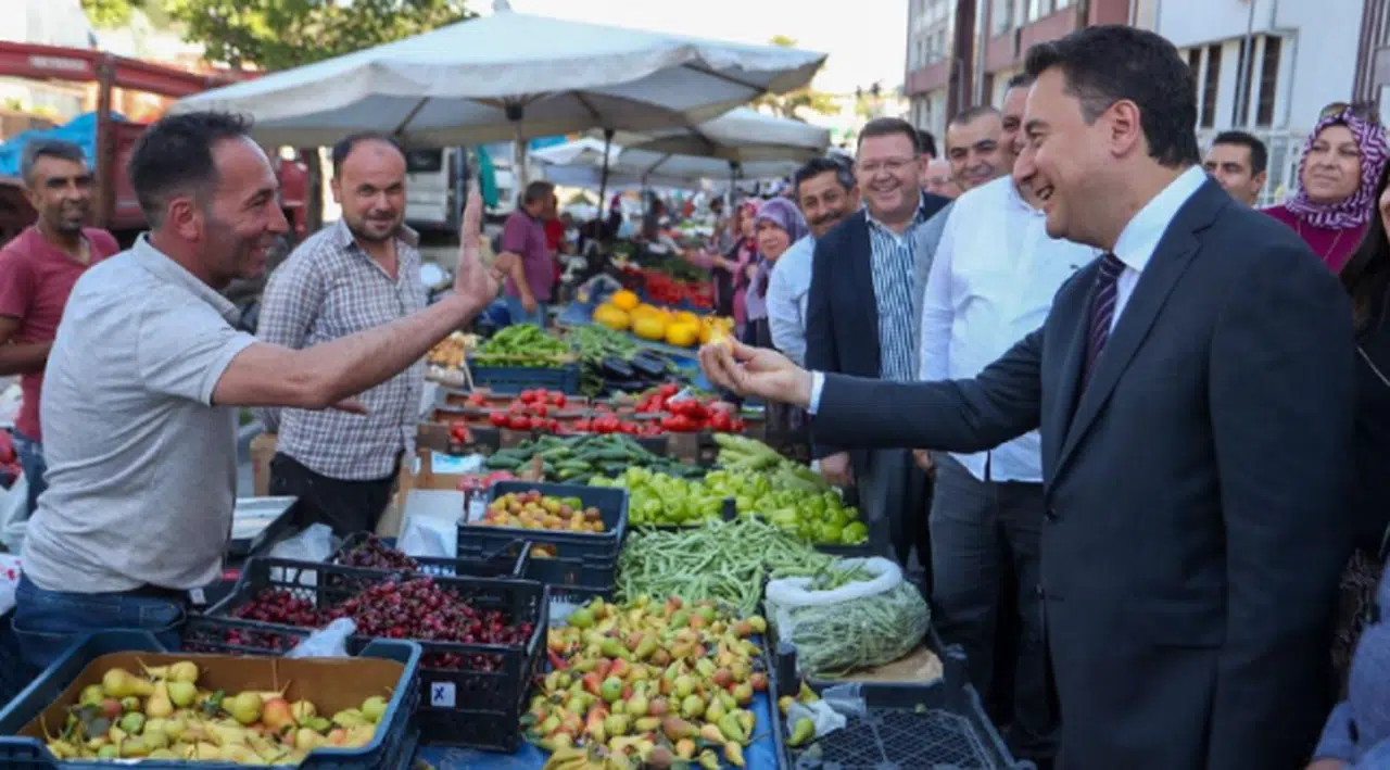 Babacan’ın ziyaret ettiği esnaf: ‘Ne edeceğiz bu mazotu? Çiftçinin hali harap’