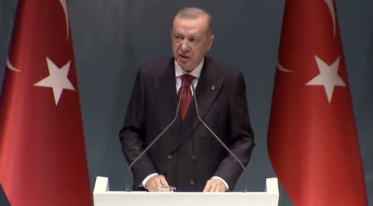 Erdoğan’dan muhafazakâr kadınlara seslenen Kılıçdaroğlu’na: İnsanda azıcık utanma duygusu olsa bu lafı ağzına bile alamaz
