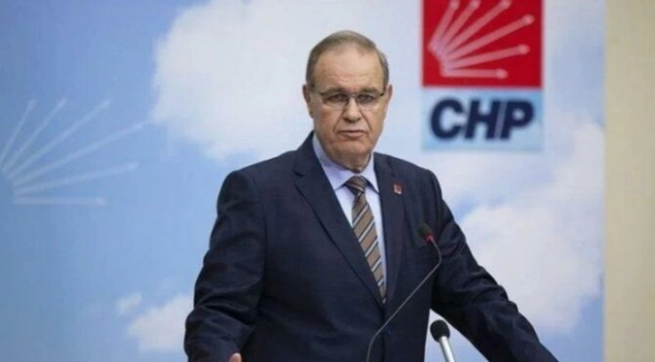 CHP’li  Öztrak: Artık AK Partililer bile dayanamıyor; ‘Kral çıplak’ diye bağırıyor