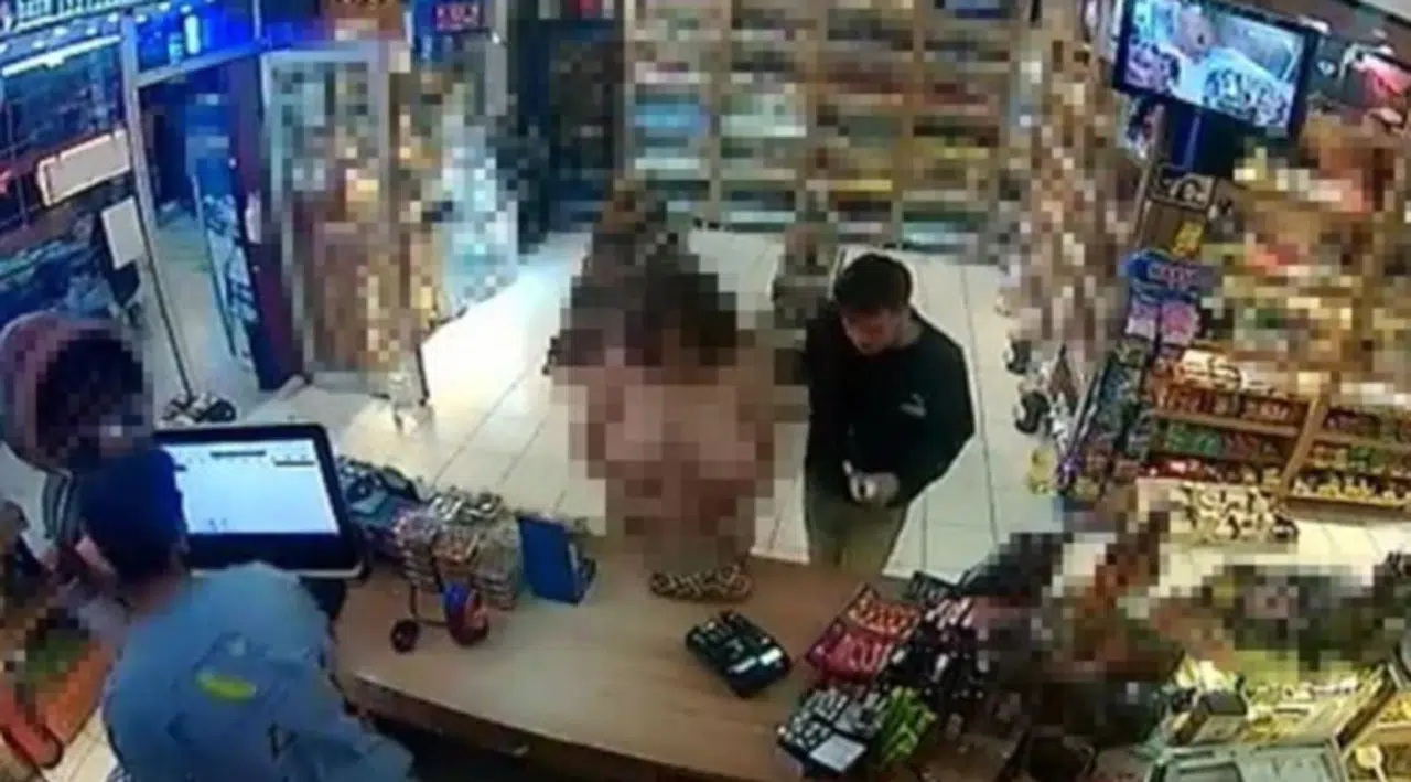 Markette 'üstsüz' alışveriş yaptı: Soruşturma başlatıldı