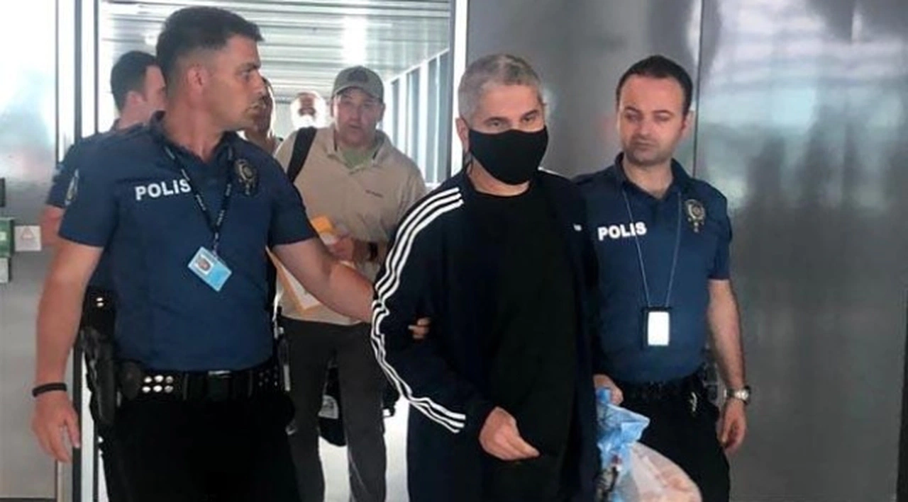 Reyhanlı saldırısının talimatını verdiği iddia edilen Memet Gezer ABD'den getirildi