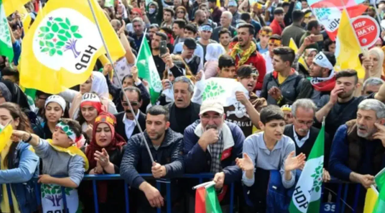 Taşgetiren yazdı: AK Parti'deki Kürtler Bahçeli-Perinçek dilinden rahatsız