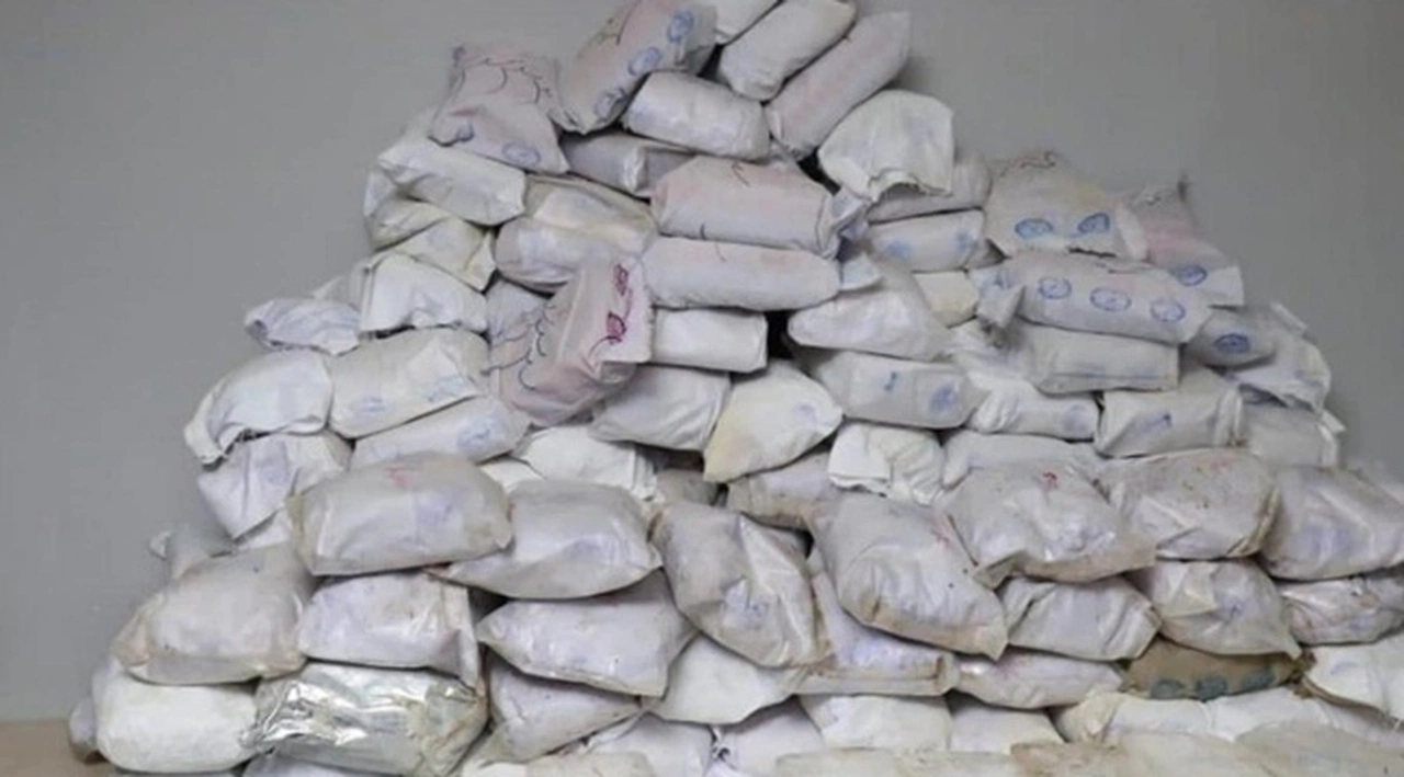 Adli emanette vurgun: 300 kilo eroinin yerine un koyup sattılar