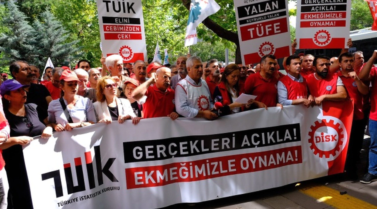 DİSK: TÜİK gerçek enflasyon rakamlarını açıkla, ekmeğimizle oynama!
