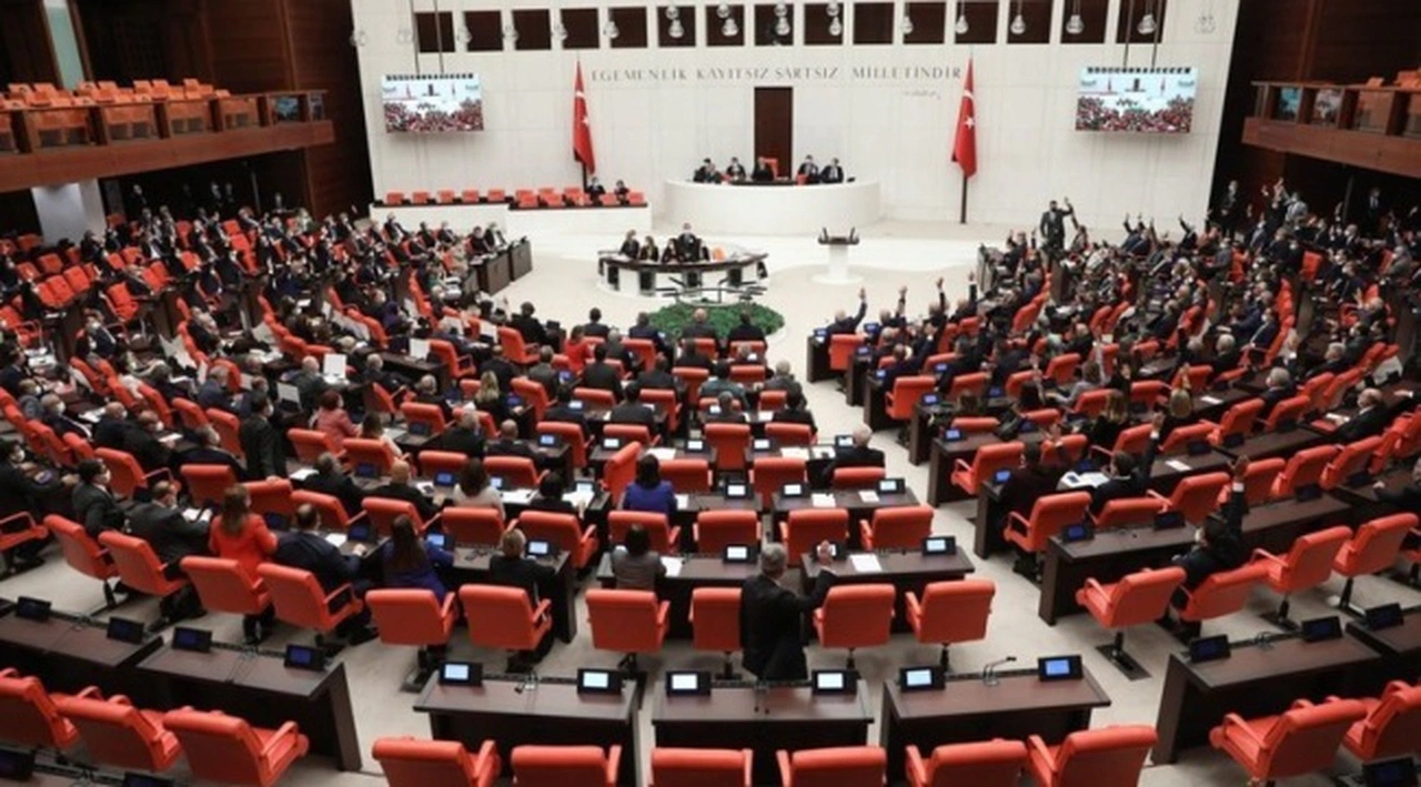 Meclis’teki tüm partiler anlaştı: Milletvekili maaşlarına zam