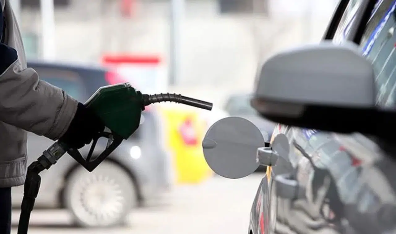 Benzine zam geldi
