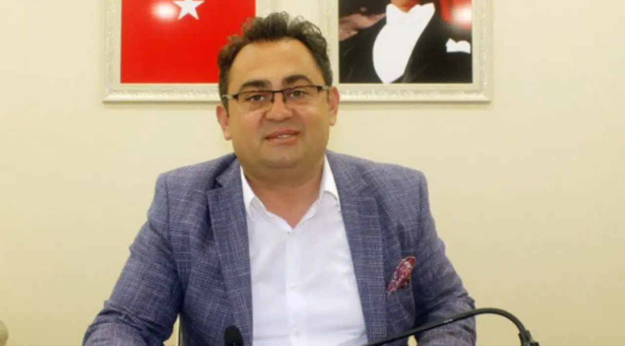CHP’den ayrılıp Memleket Partisi’ne geçen belediye başkanı, oradan da İYİ Parti’ye geçti