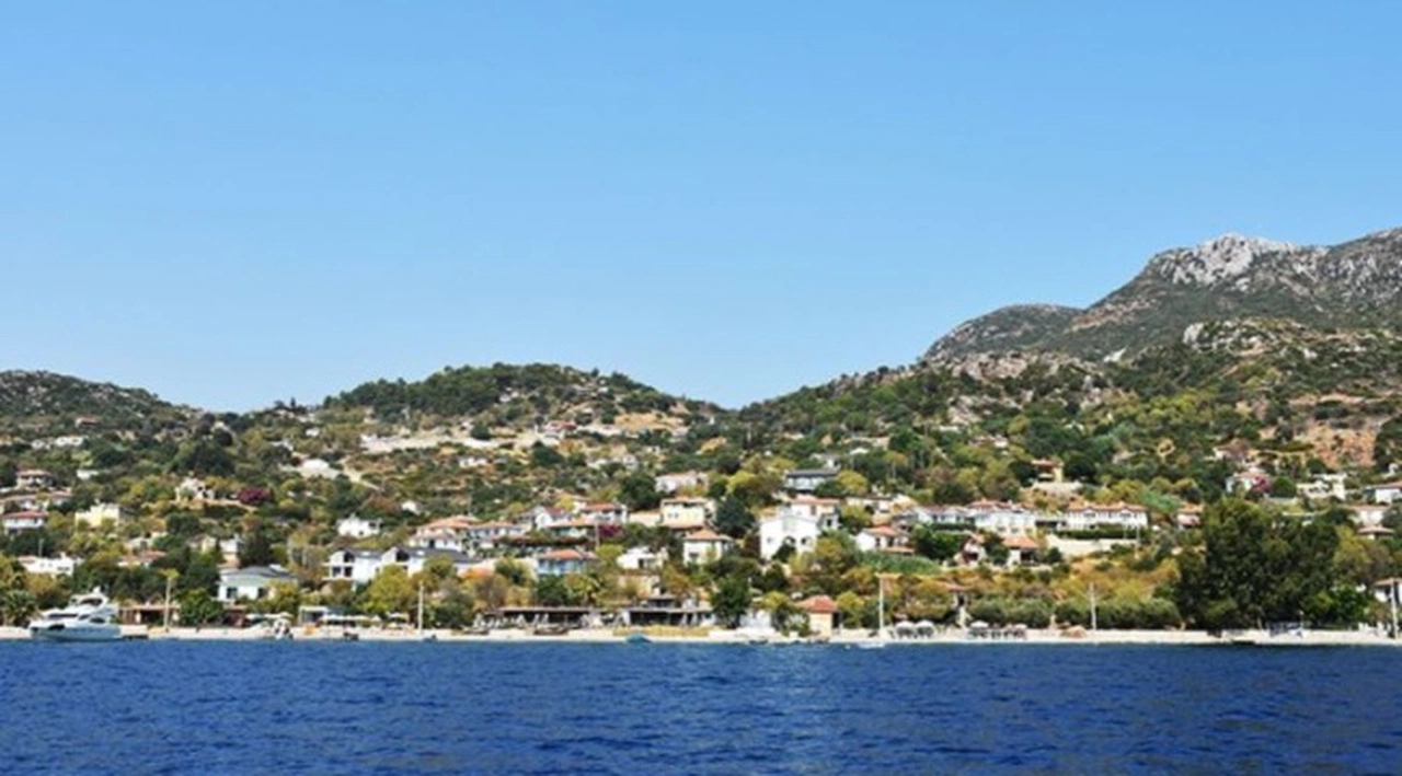 Datça ve Marmaris'te binlerce metrekare arazi satışa çıkarıldı
