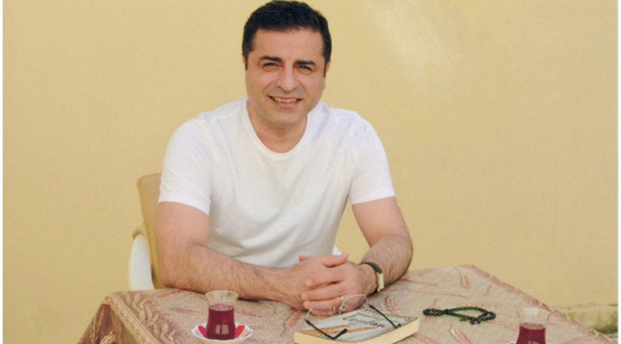 Demirtaş: Herkes HDP’ye iğneyi görüyor da kocaman çuvaldızı kimse görmüyor nedense