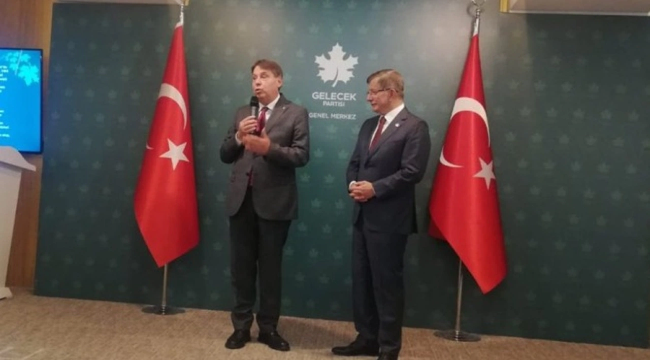 Eski Bakan Hakan Tartan Gelecek Partisi'ne katıldı