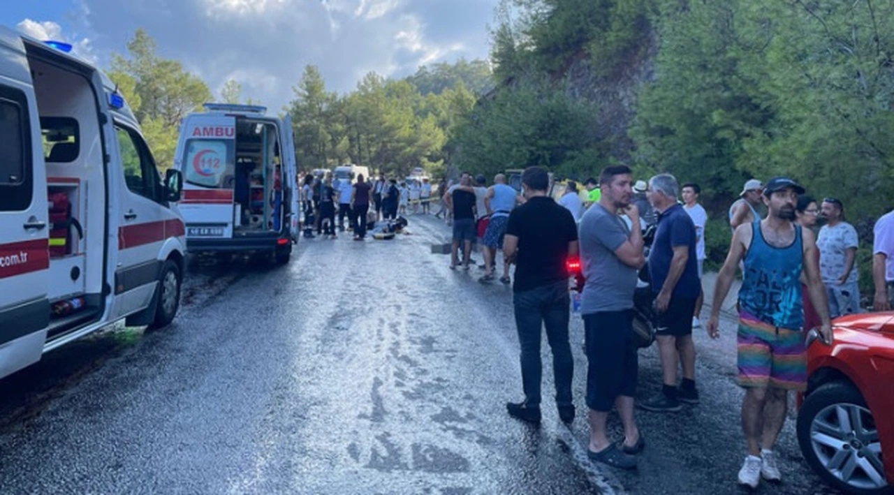 Marmaris'te cip safari aracı devrildi: 5 kişi hayatını kaybetti