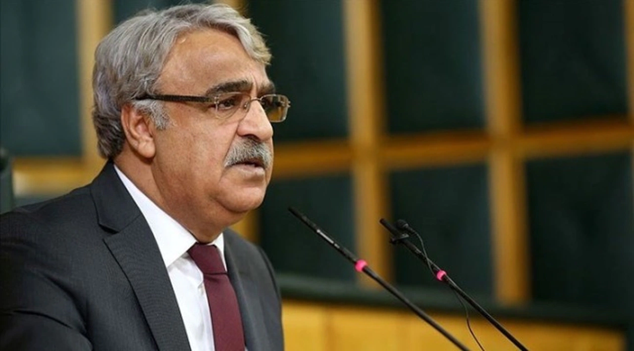 Sancar: Roboski ziyareti değerli ama Kürt sorununu görmezden gelirsek havada kalır