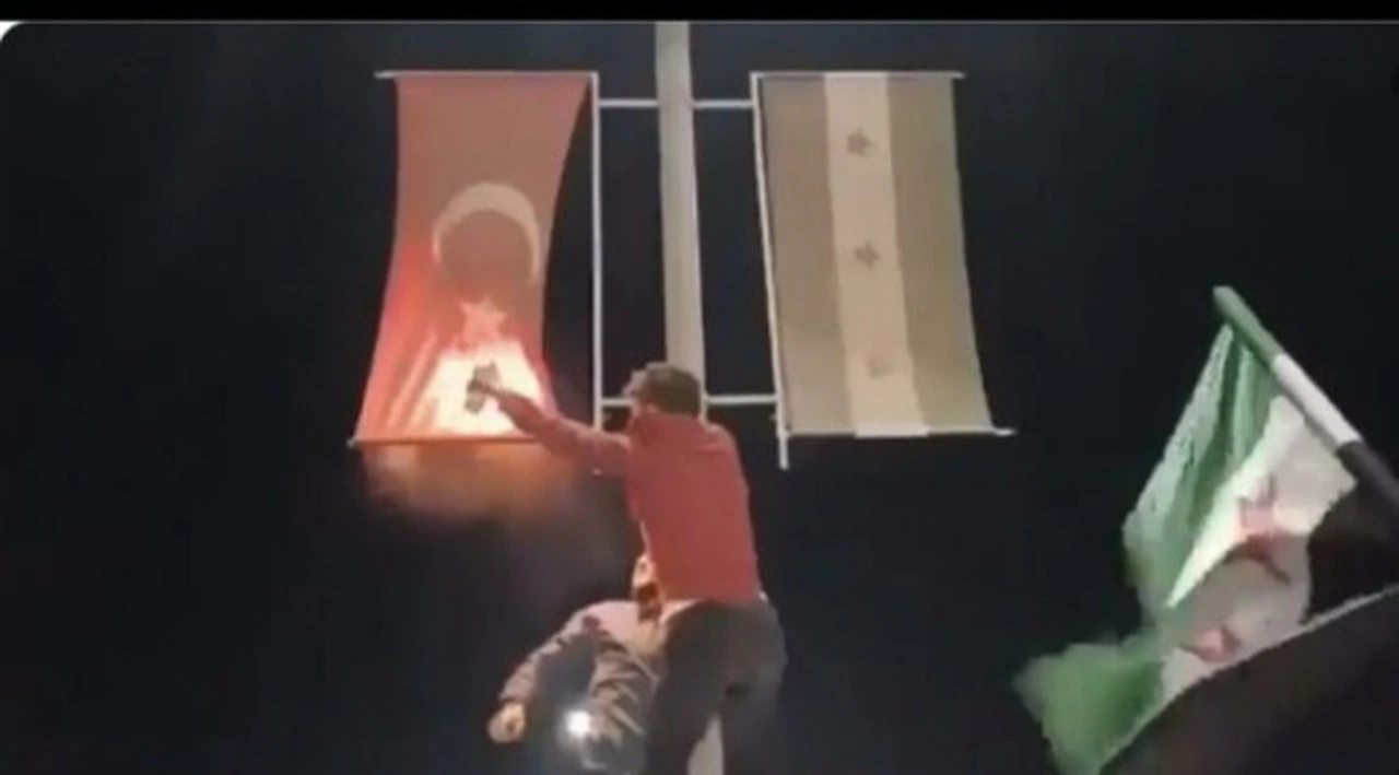 Yılmaz Özdil’den Türk Bayrağı yakan Suriyelilerle ilgili paylaşım! Erdoğan’ın sözlerini hatırlattı