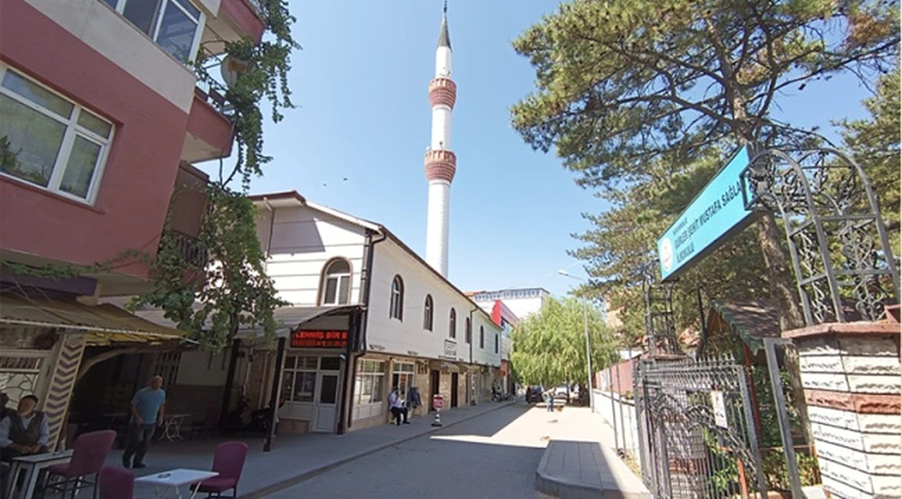 Zimmetlerine para geçirdikleri iddiasıyla imam ve müezzine soruşturma