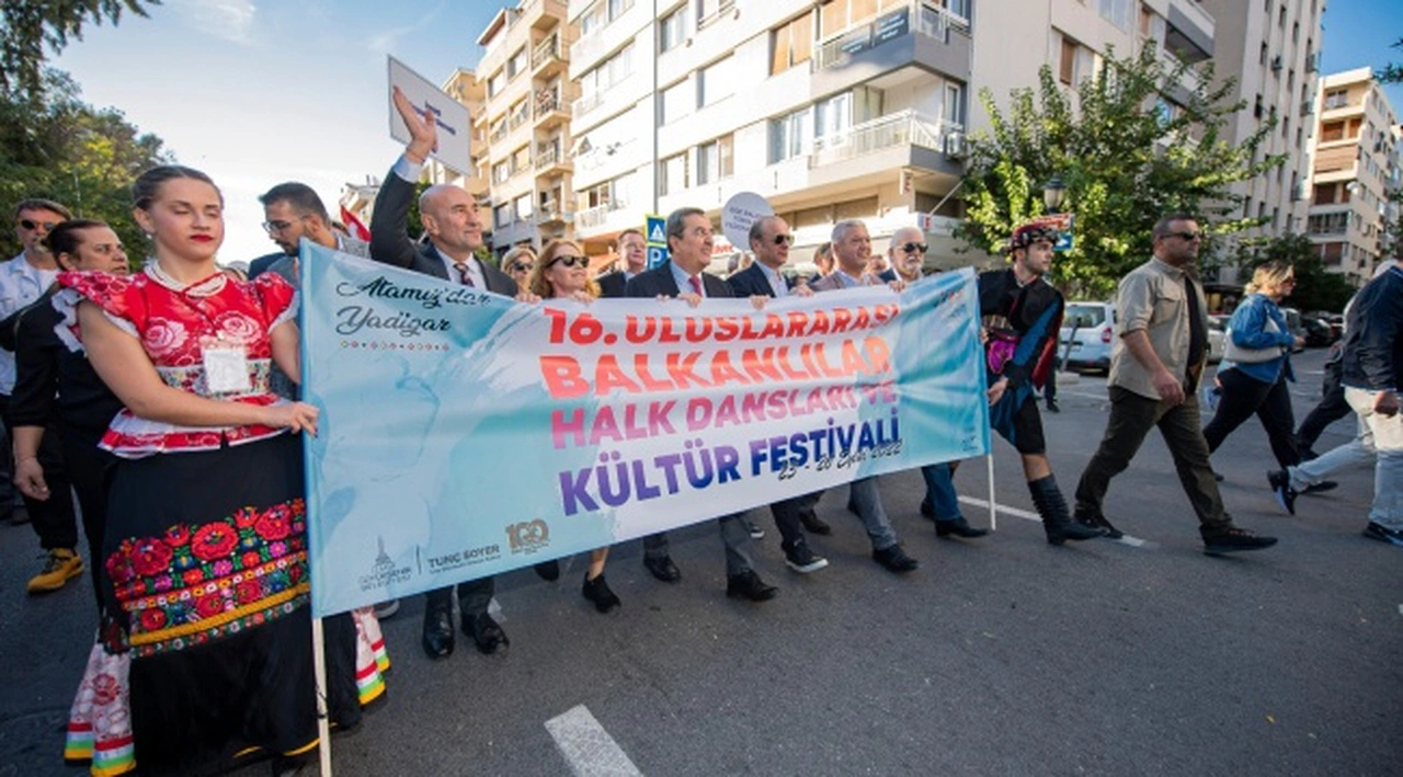 Başkan Soyer: Barışa beraberce sımsıkı sarılmalıyız