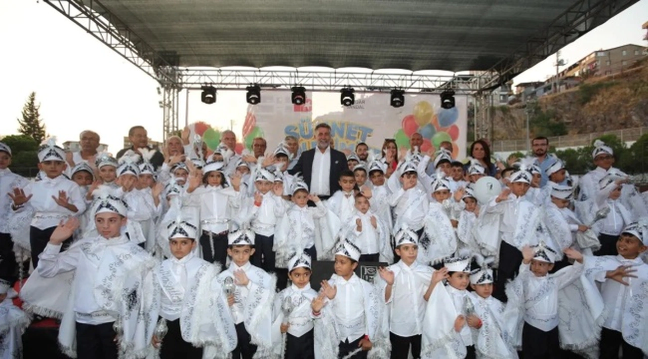 Bayraklı’da toplu sünnet şöleni