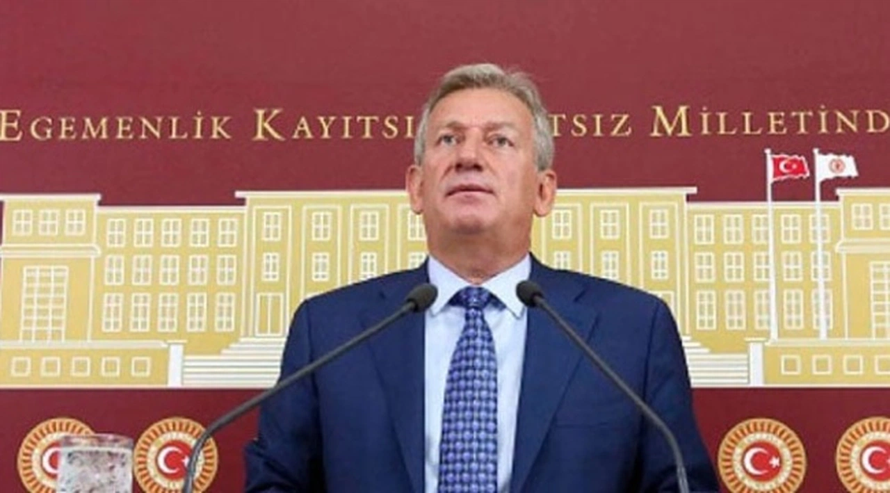 CHP’li Haluk Pekşen hayatını kaybetti