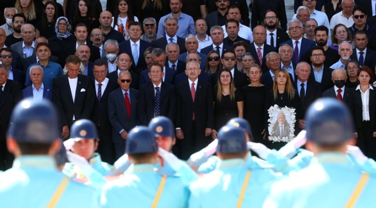 Hayatını kaybeden CHP'li Haluk Pekşen için Meclis'te tören düzenlendi