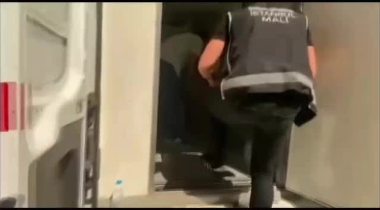 SGK'ya fatura edilmiş kanser ilaçlarını satan çete yakalandı: 15 milyonluk ilaç stoklamışlar
