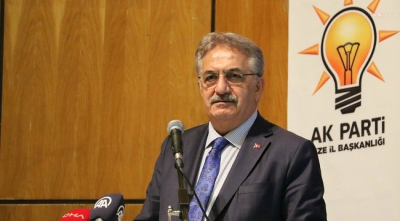 AK Parti Genel Başkan Yardımcısı Hayati Yazıcı: Başörtüsünü anayasada 24'üncü maddeye bir cümleyle ekleyeceğiz