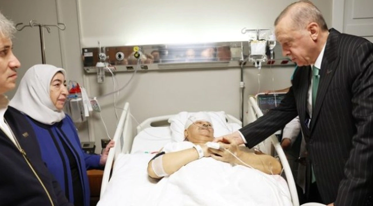 Binali Yıldırım ameliyat oldu