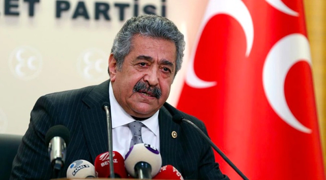 CHP'li vekillerden, MHP'li Yıldız'ın 'sansür yasası' sözlerine tepki: "Mumunuzu sandıkta millet söndürecek"