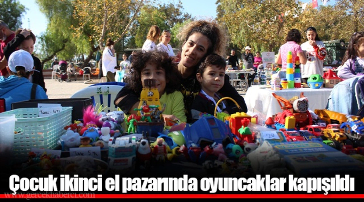 Çocuk ikinci el pazarında oyuncaklar kapışıldı