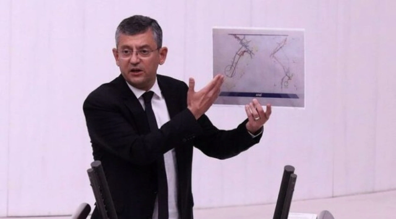Özel’den Dönmez’e sert tepki: "41 can öldü bir tane gözaltı yok, bir tane tutuklama yok, bir görevden el çektirme yok"