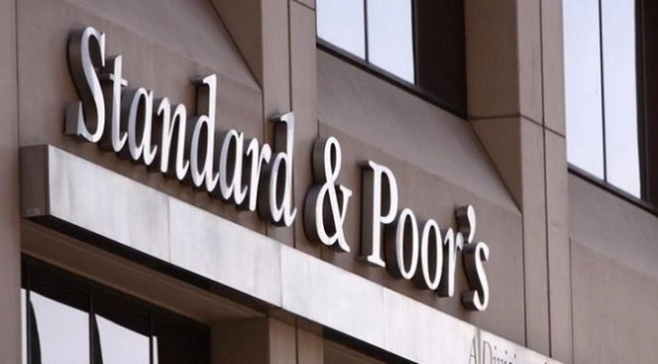 Uluslararası derecelendirme kuruluşu S&P Türkiye’nin kredi notunu düşürdü