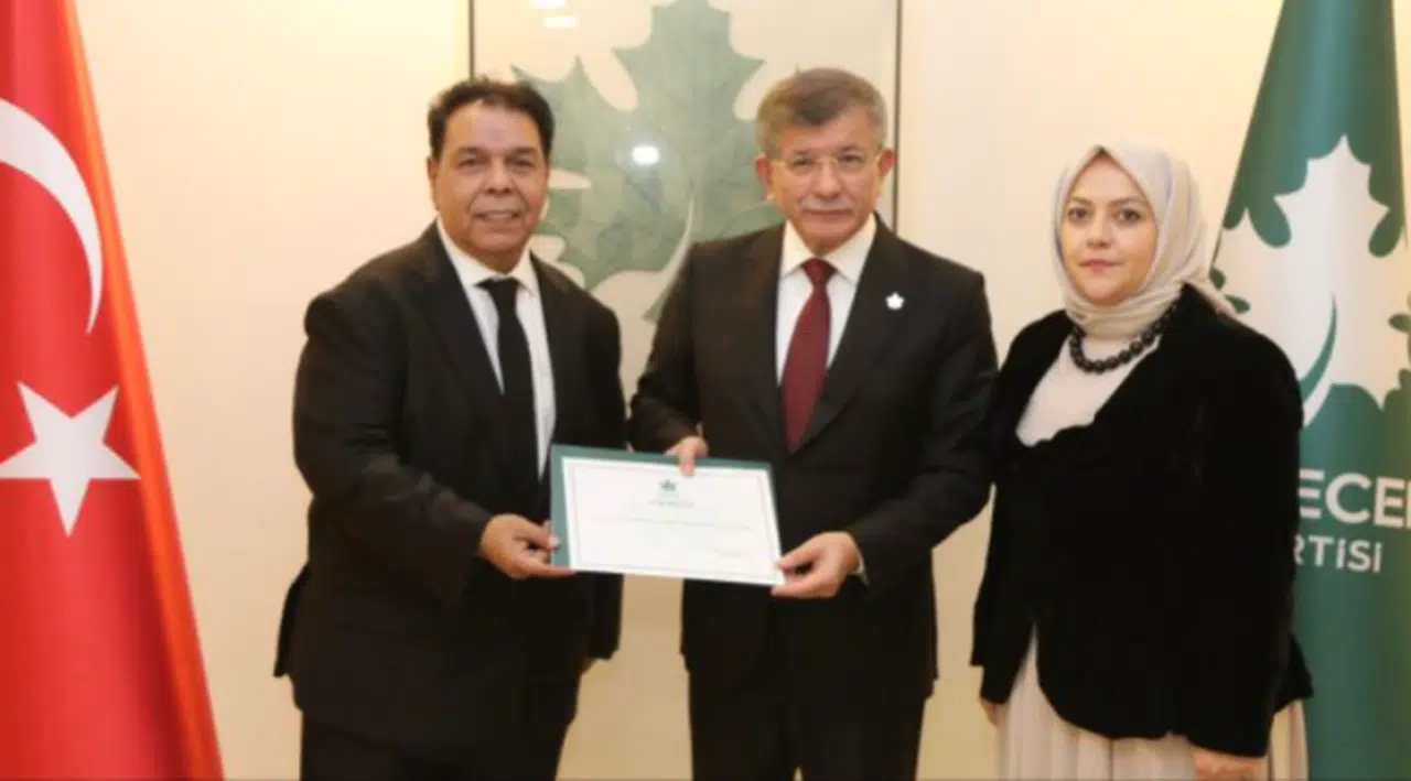 Erdoğan için “Sen adamın kralısın, Kasımpaşalısın” şarkısını yazan Balık Ayhan Gelecek Partisi’ne katıldı