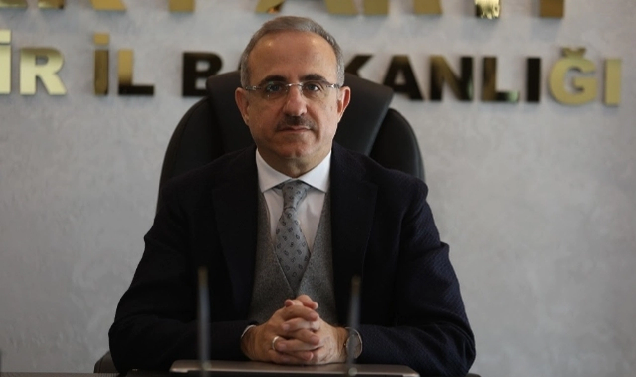 AK Parti İzmir İl Başkanı Sürekli’den yeni yıl mesajı: “2023’te kulvar değiştiriyoruz.. ”