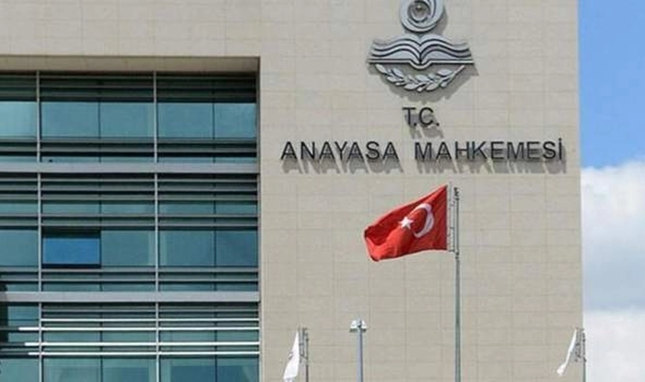 Anayasa Mahkemesi, HDP'ye Hazine yardımının kesilmesini 5 Ocak'ta görüşecek