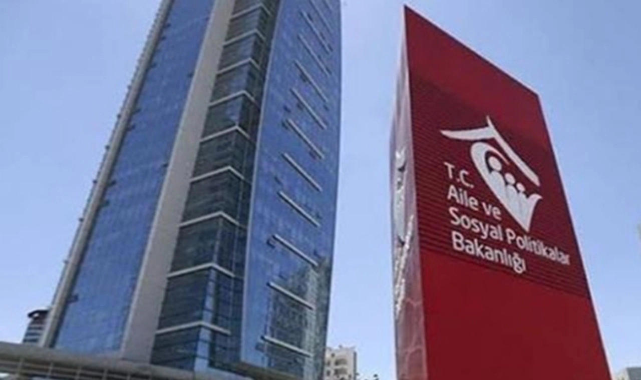 Bakanlıktan, “Sevgi evinde kalan 11 yaşındaki çocuğun yüzünde sigara söndürüldü” iddiası hakkında suç duyurusu