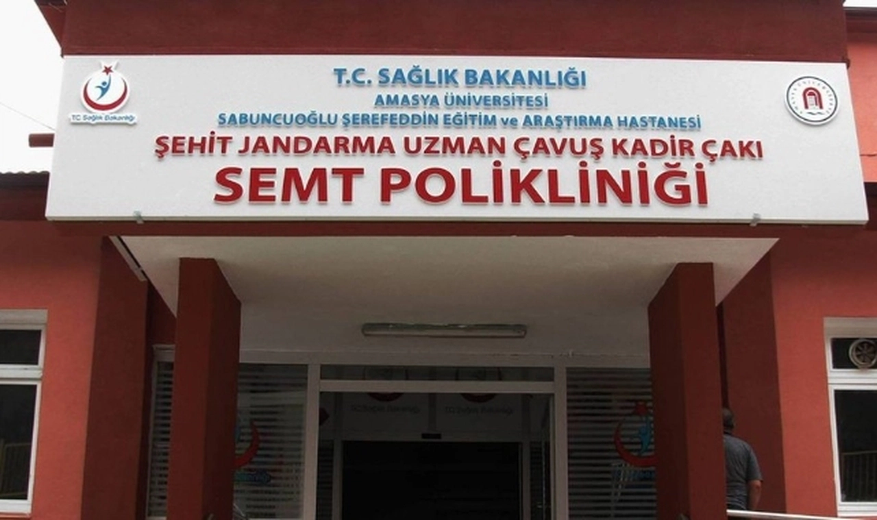 Boğaz ağrısı şikâyetiyle semt polikliniğine götürülen çocuk hayatını kaybetti
