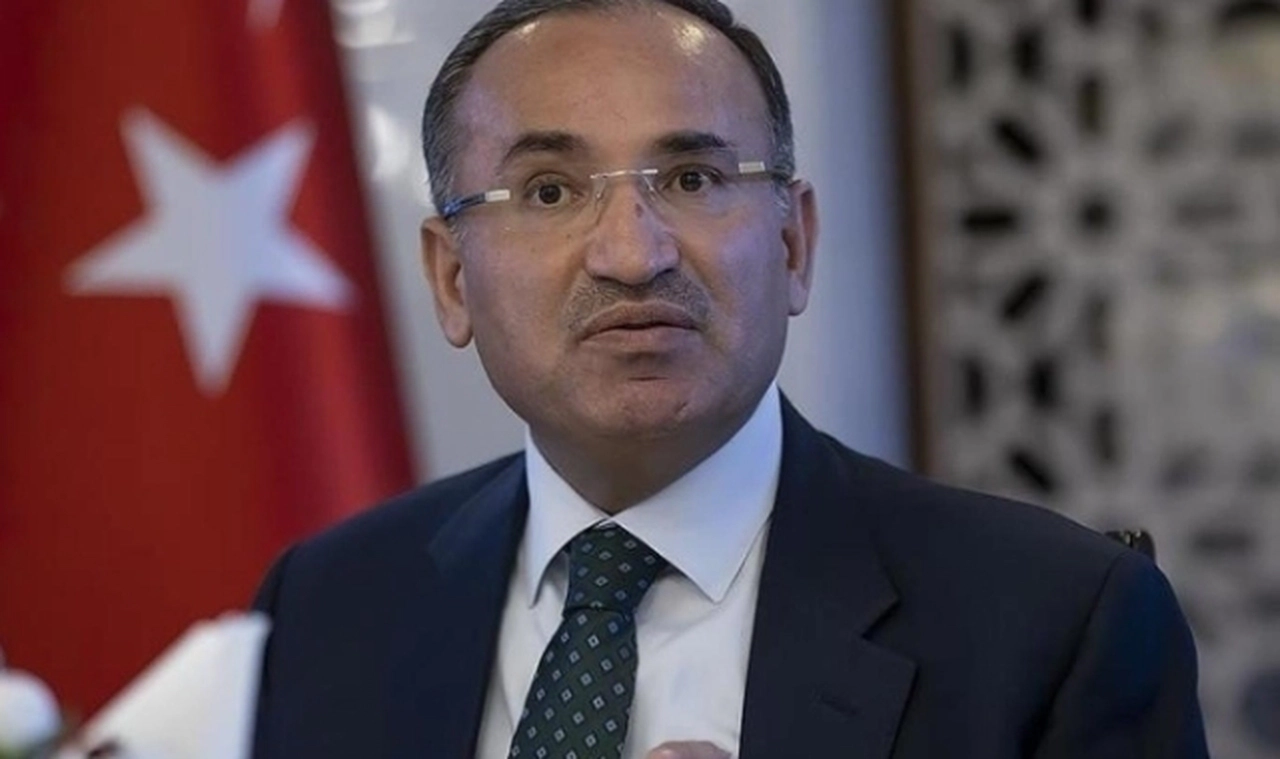 Bozdağ'dan İmamoğlu açıklaması: Kesinleşmiş ceza ve siyasi yasak yok