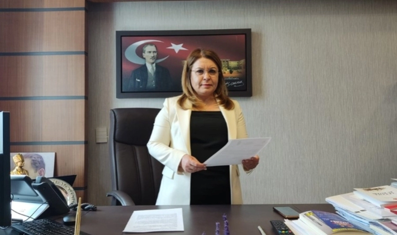 Çarpıcı karşılaştırma: İktidar çocukların öğünü için 16,5 milyar ayırmıyor ama beşli çeteye 102,1 milyar ödüyor
