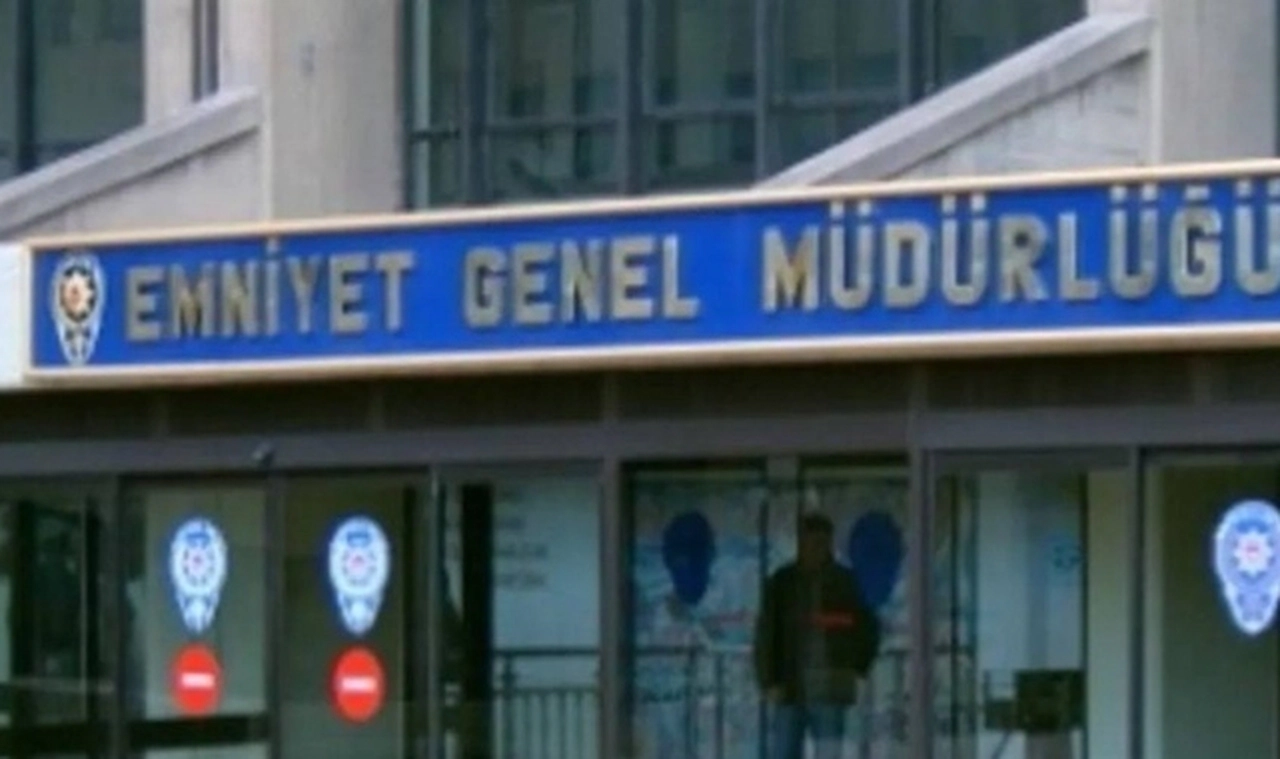 Emniyet'ten 4,9 tonluk kokain açıklaması: Mersin'de yakalanan M.K. ile Kolombiya soruşturmasına konu olan Murat K aynı kişiler değil