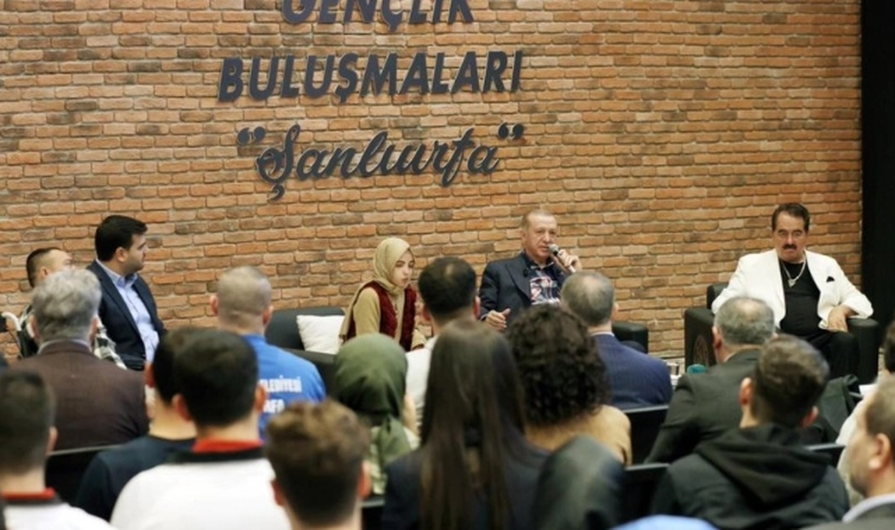 Erdoğan’dan Kılıçdaroğlu’na: Elin birilerini toparlamış, etmiş, uyuyanlar mı ararsın, bunun yanında ne dediği anlaşılmayan sözler mi anlarsın