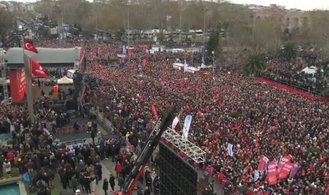 İBB başka, Emniyet başka rakam verdi: Saraçhane’deki buluşmaya kaç kişi katıldı?