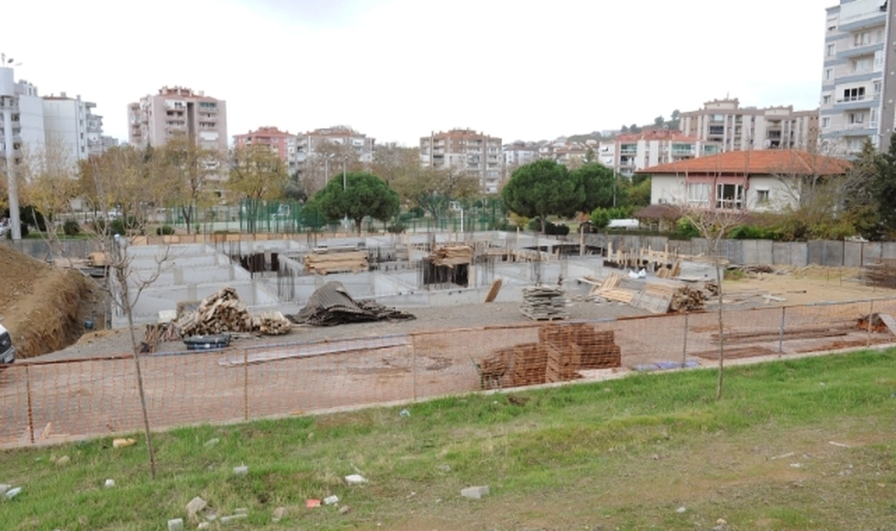 Karşıyaka'da yeni taziye evi ve kütüphane binası
