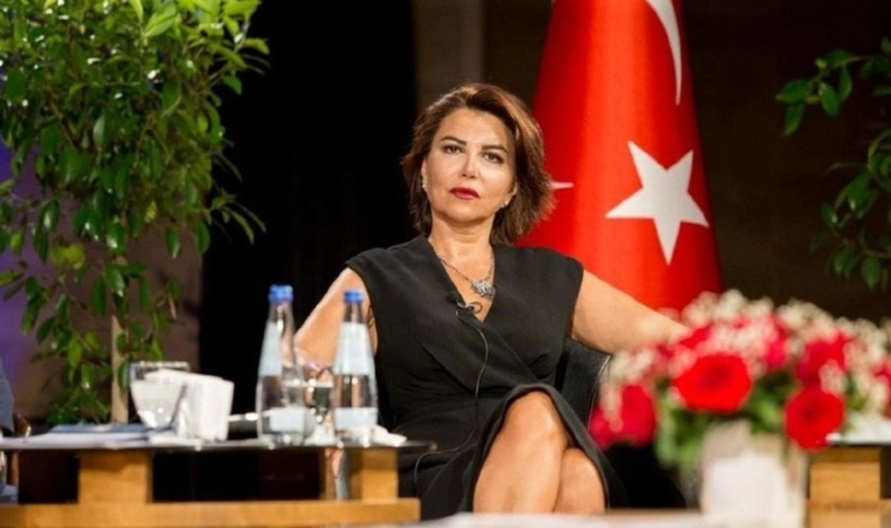 Sedef Kabaş’a “Cumhurbaşkanına hakaret”ten tazminat cezası