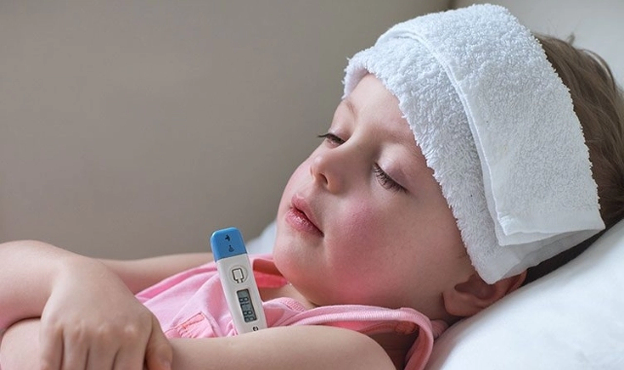“Strep A” alarmı bitmeden “kızıl” endişesi başladı: Belirtileri neler?