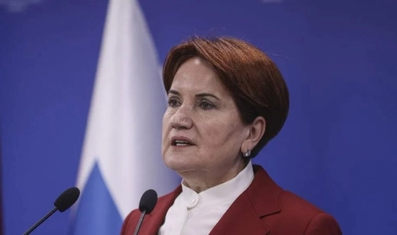Akşener, sloganlara kayıtsız kalamadı: Elbette başbakan olacağım