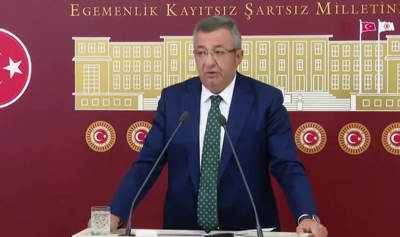 CHP’li Altay’dan başörtüsü eleştirisi: Uzlaşılmadan çıkan sonuç amaca hizmet etmez