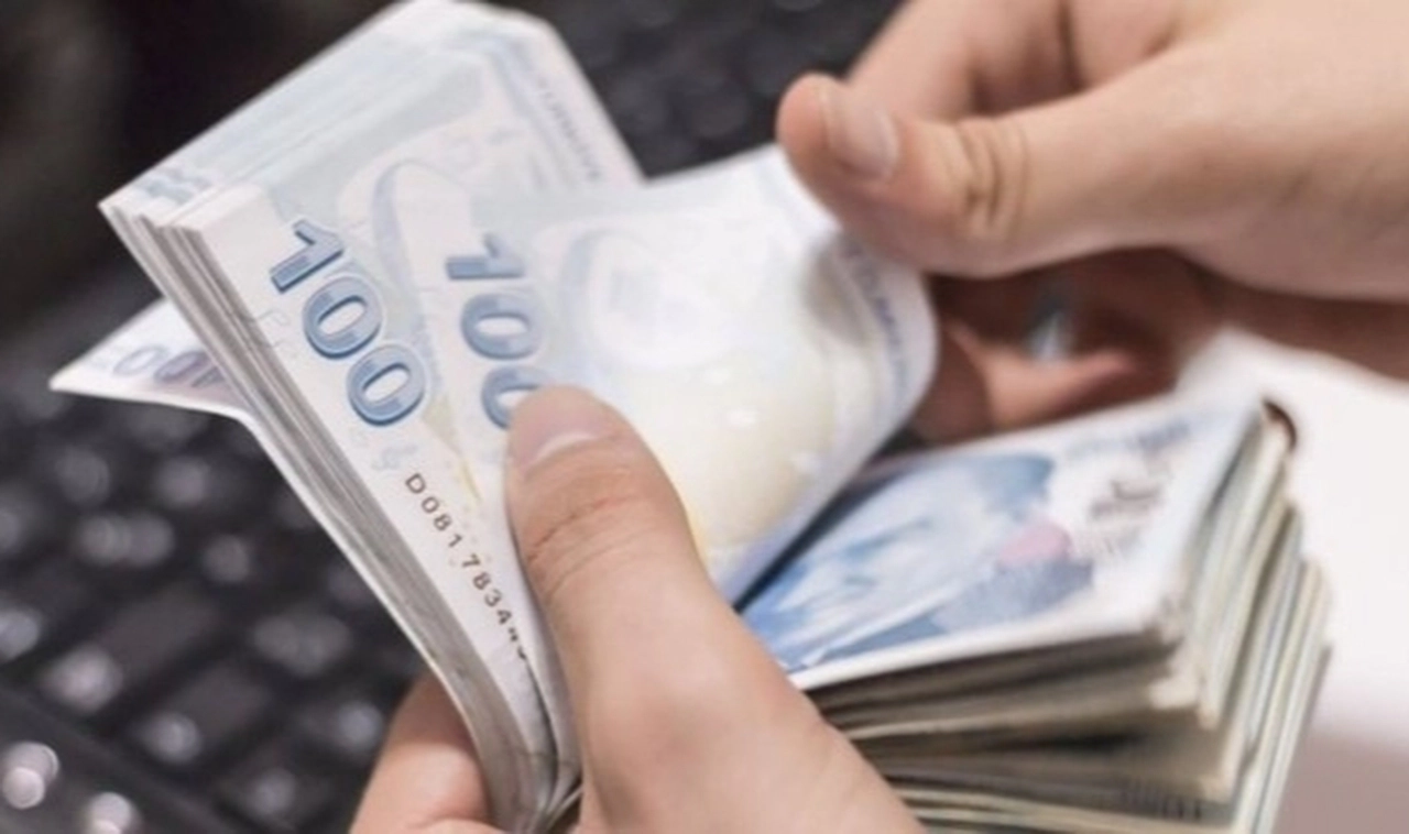 Emekli maaş zammı ve ek gösterge farklarının ödeme tarihi belli oldu