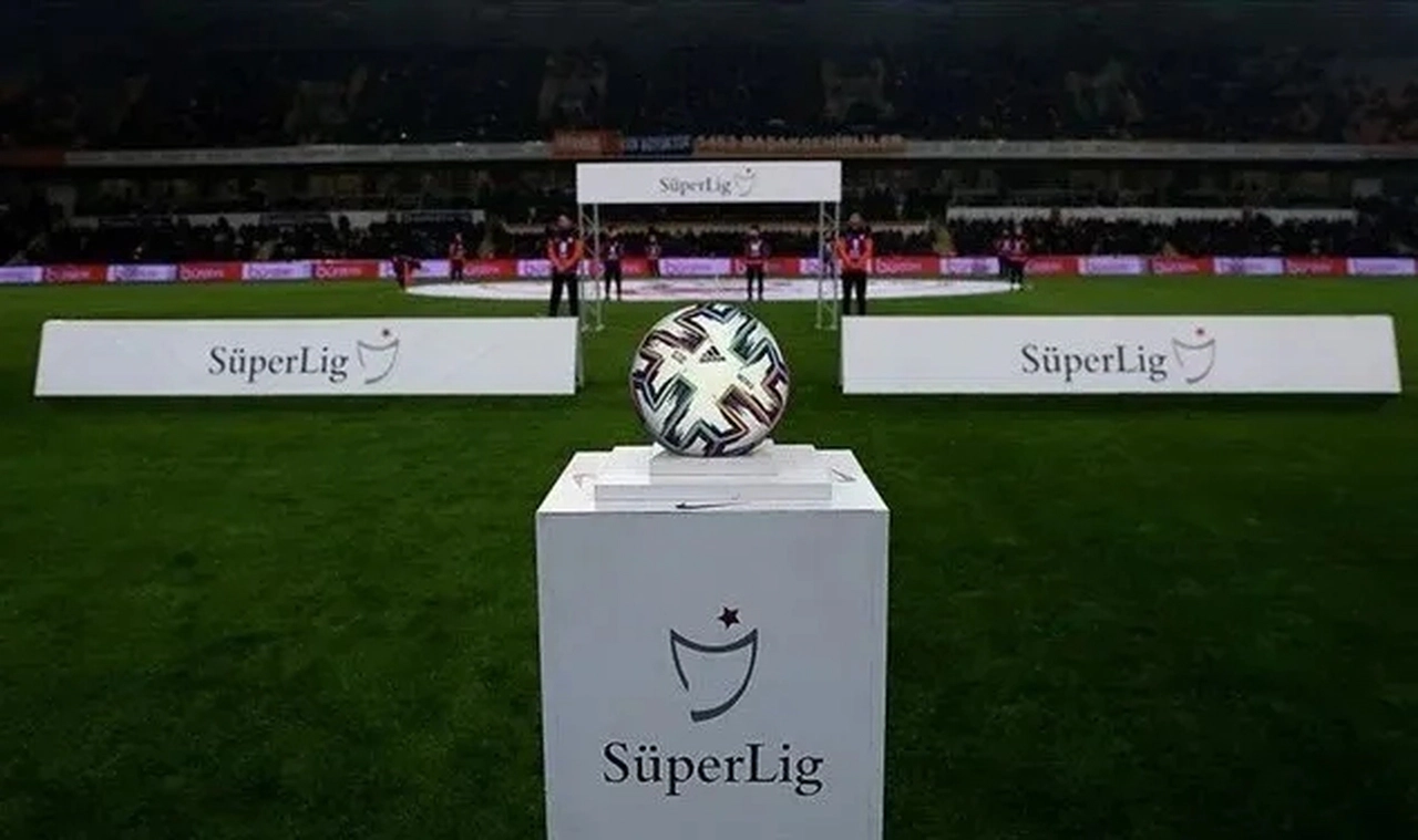 Süper Lig kulüplerinden "VAR kayıtları" sonrası ilk açıklama