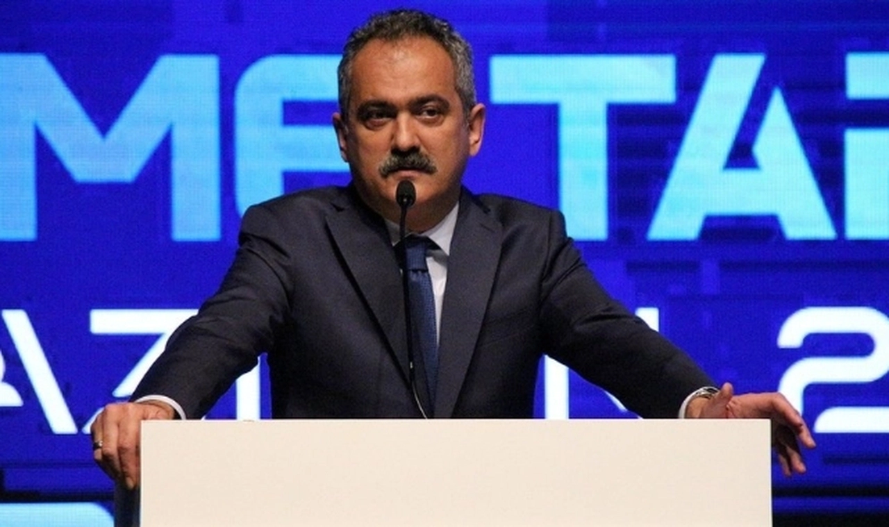 Bakan Özer: Duruma bakılacak, 1 Mart tarihini öteleyebiliriz de...