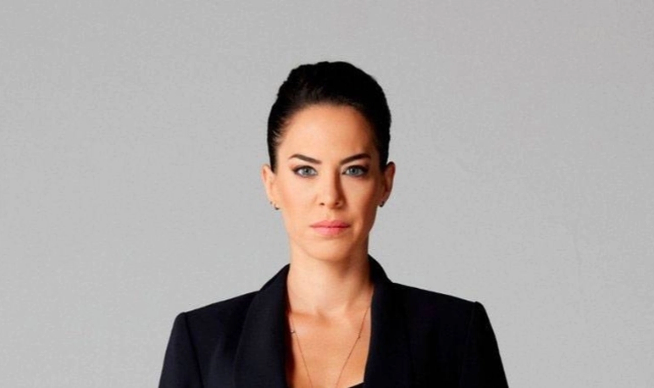 Depreme ders, kader diyenlere tepki gösteren Dilara Gönder, Show TV'den istifa etti