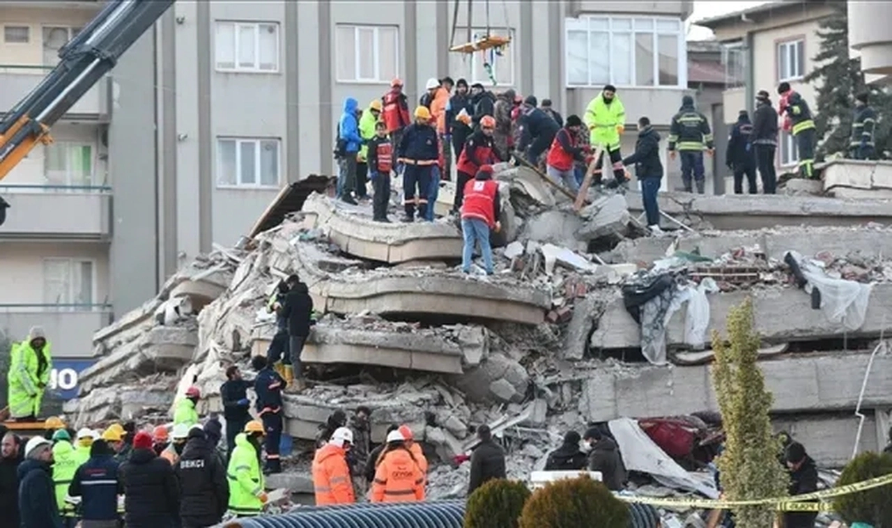 Depremzedelere yardım için tüm kanallarda ortak yayın